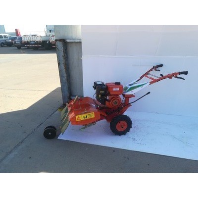 小型四驅(qū)微耕機 大馬力農(nóng)用旋耕機 除草開溝起壟打地柴油機