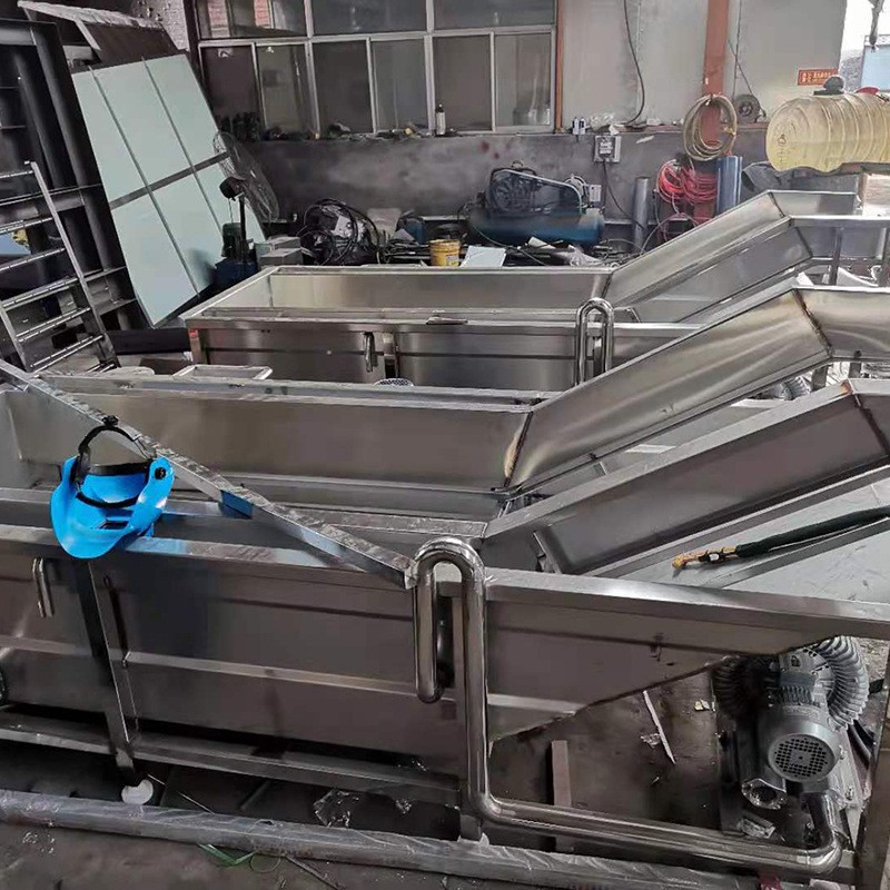 果蔬氣泡清洗機(jī) 不銹鋼全自動蔬菜清洗機(jī) 高壓噴淋大姜清洗機(jī)視頻