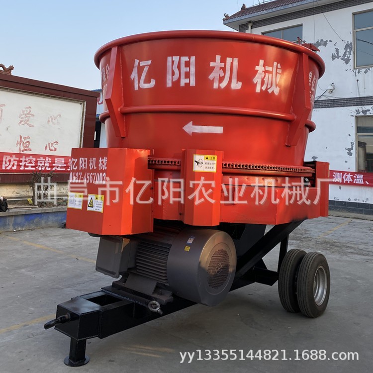 新式草捆粉碎攪拌機(jī) 行走式草捆粉碎機(jī)報(bào)價(jià)