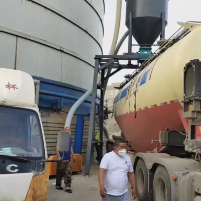 大連粉煤灰氣力吸灰機(jī)清庫裝車無塵氣力輸送機(jī)該機(jī)一小時(shí)30-40噸
