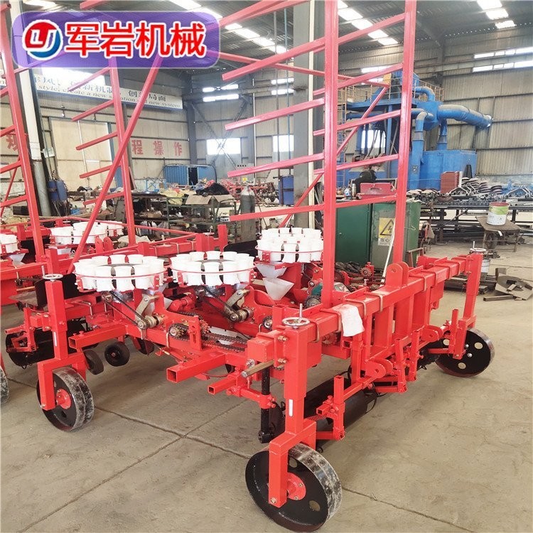 軍巖移栽機(jī) 藥材移栽機(jī)種植機(jī) 丹參黃芪栽苗機(jī) 省時(shí)省力 操作簡(jiǎn)單